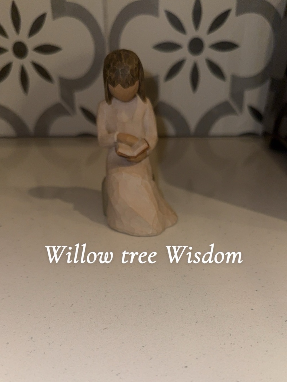Willow Tree Cream Figurine Reading Book Accent